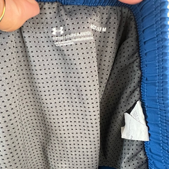 Under Armour Blue Mesh Lined Running Shorts, Medium - Picture 6 of 6